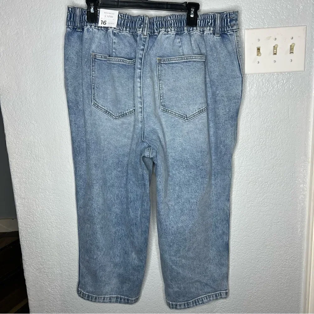 New! Lane Bryant Boyfriend Capri Mid-Rise Light Blue Women’s Plus Jeans Sz 16